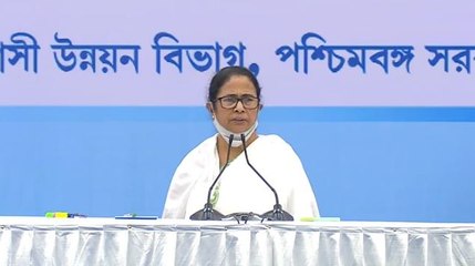 ইস্টবেঙ্গল শ্রী-হীন! বিরক্ত মমতার পাশে থাকার বার্তা | Oneindia Bengali