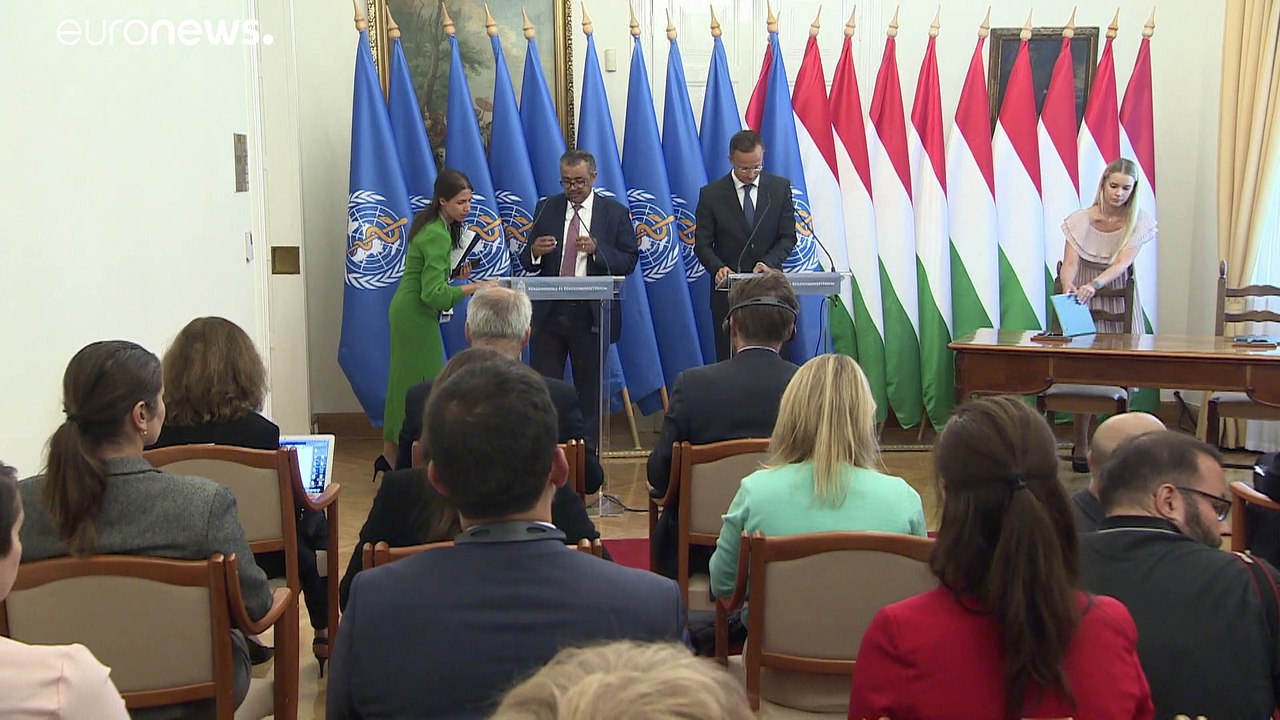 Kéthónapos moratóriumot kért a harmadik oltásra a WHO vezetője Budapesten