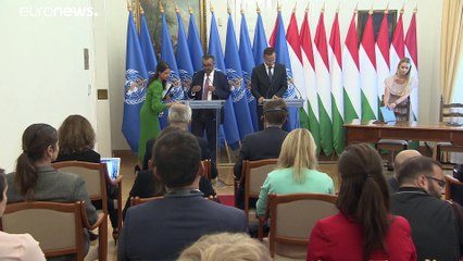 Direttore dell'Oms in visita a Budapest: "Prima i vaccini a chi non li ha, poi le terze dosi"