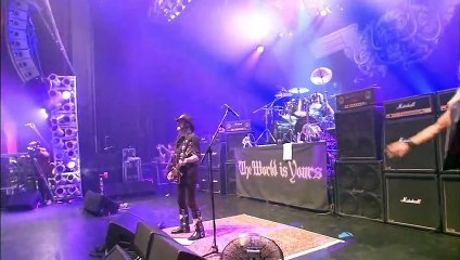 Born to Raise Hell (with Michael Monroe) - Motörhead (live)