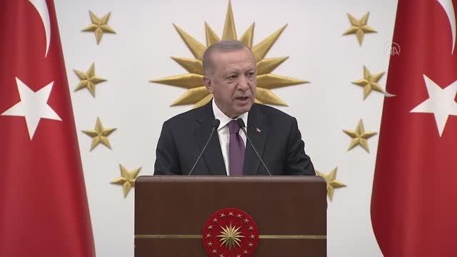 Son dakika haberi: Cumhurbaşkanı Erdoğan: 2023'e giden süreçte, özellikle sınırlı varlık gösterdiğimiz spor dallarında ülkemizi çok daha iyi bir konuma taşımayı...