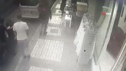 Çay ocağına silahlı saldırı kamerada: 1'i ağır 2 yaralı