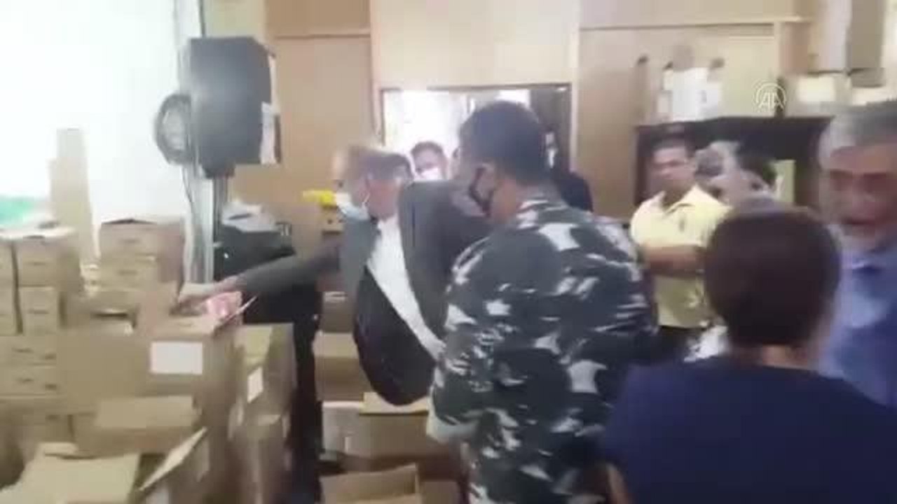 Lübnan'da akaryakıttan sonra depolarda saklanan ilaçlara da el konuldu