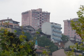 Üniversiteye gidecek öğrenciler dikkat! Kocaeli'de kiralık evler tükendi, emlakçıda sıraya girdiler