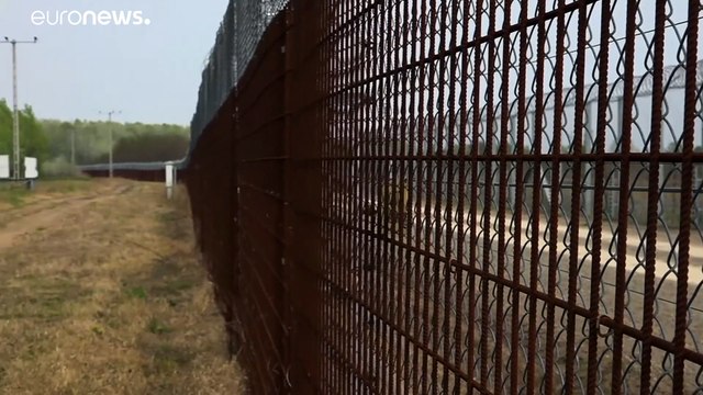 Венгрия усиливает охрану границ