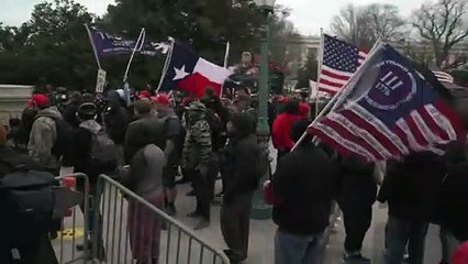 Policial agiu de acordo com as regras durante invasão do Capitólio