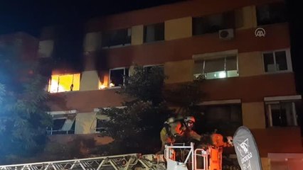 Son dakika haber... İstanbul'da 5 katlı binanın 4. katında çıkan yangın söndürüldü