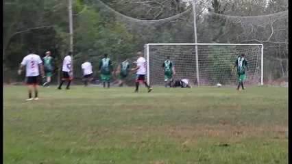 Abertura de placar 1 X 0 , Rodrigo é nome do gol