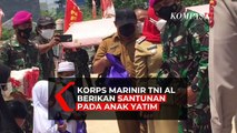 Korps Marinir TNI AL Berikan Santunan pada Anak Yatim