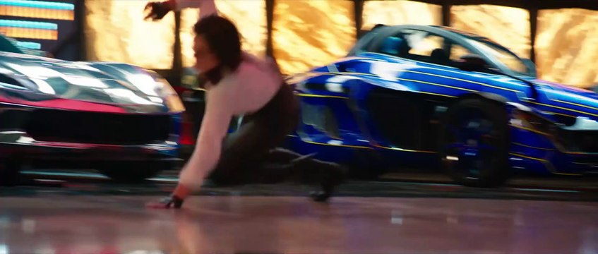 映画『フリー・ガイ』本編クリップ【ガイとモロトフ・ガールの華麗なアクション】