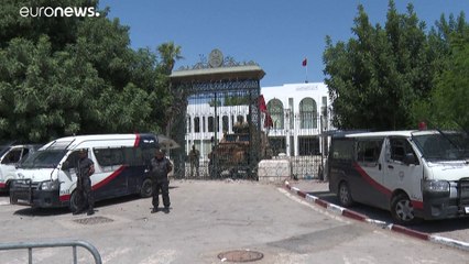 Tunisia, il Parlamento resta chiuso sino a nuovo ordine