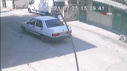 Hırsızlık şüphelisi ile vatandaş arasındaki 'Çaldın' tartışması kamerada