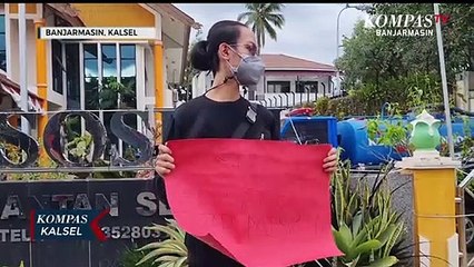 Kritik Penanganan Pandemi, Mahasiswa Aksi Simbolik di Depan kantor Dinas Sosial