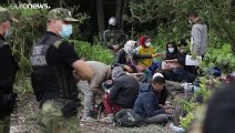 Застрявшие на границе: мигранты из Афганистана две недели блокированы между Польшей и Беларусью
