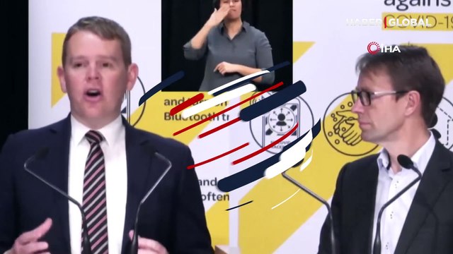 Yeni Zelandalı bakandan canlı yayında gaf: Bacaklarını aç!