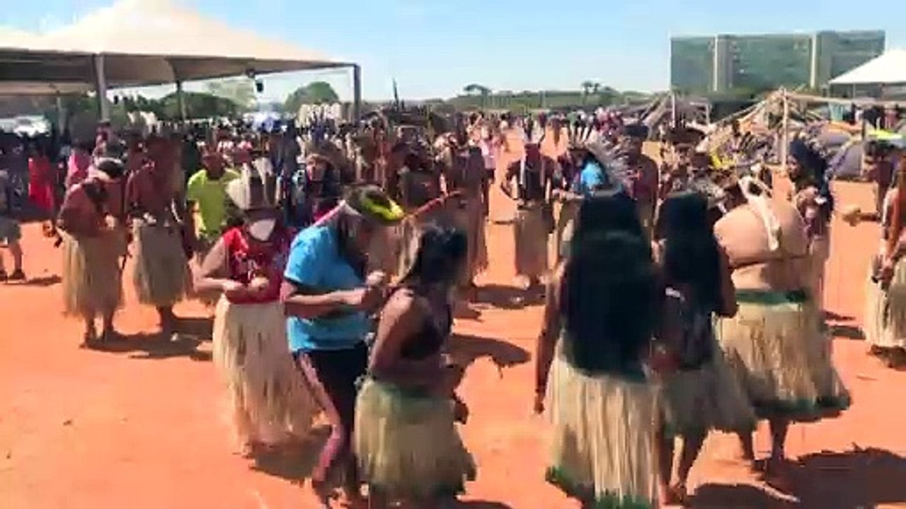 Brasilien: Indigene protestieren gegen Präsident Bolsonaro