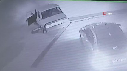 Son dakika haberleri | Akaryakıt istasyonunda otomobilden yükselen dumanlar panik yaşattı