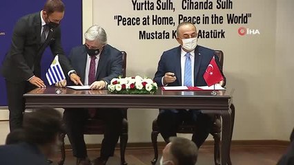 Bakan Çavuşoğlu: "İngiltere ile ilgili haberde Türkiye'de göçmen merkezi iddiaları. BBC tweet attı, bu haberler tamamen gerçek dışıdır"