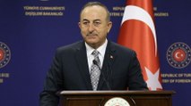 Dışişleri Bakanı Çavuşoğlu’ndan ‘Türkiye’de iltica merkezi’ iddialarına yanıt
