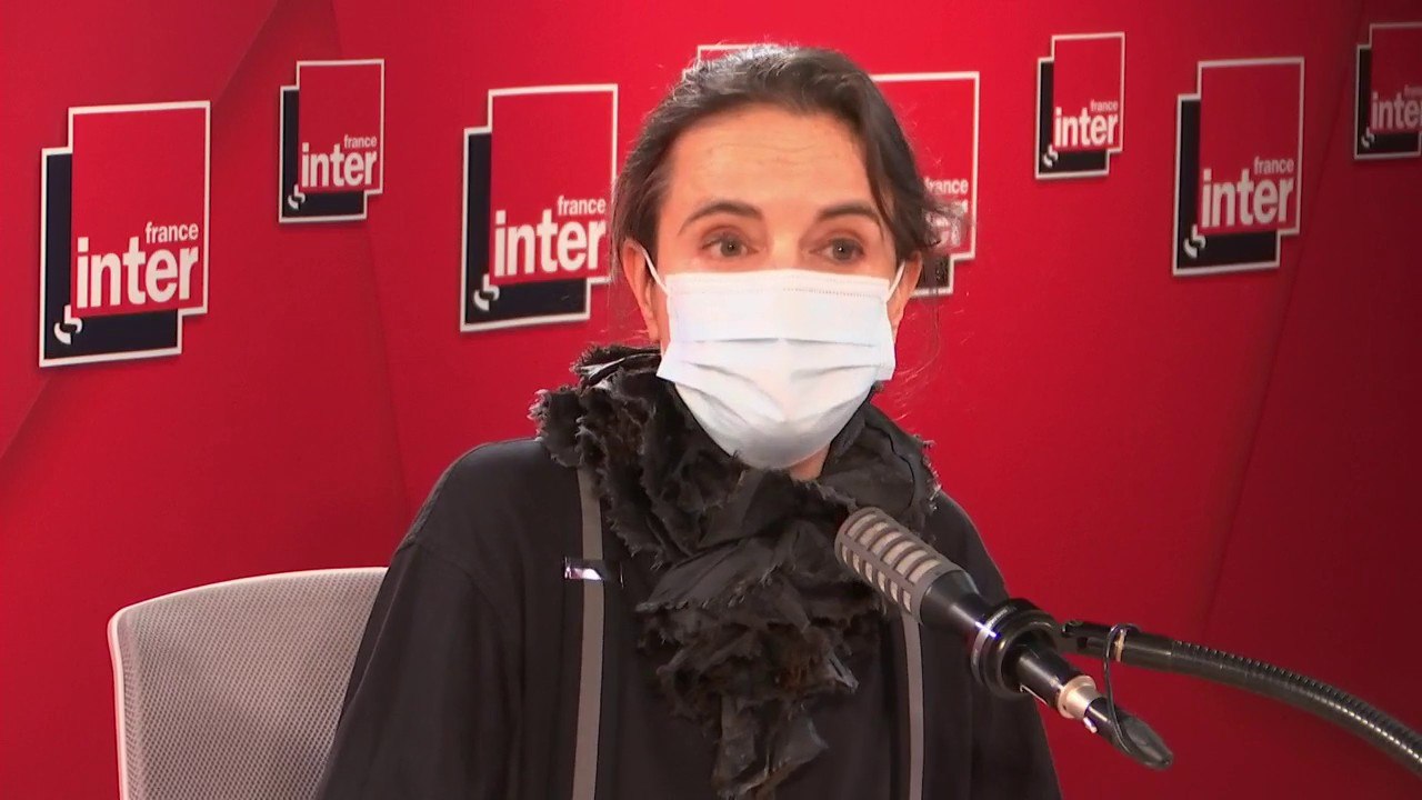 Amélie Nothomb : "Je ne suis sûrement pas une fille à papa. Mon père était un homme timide et distant."