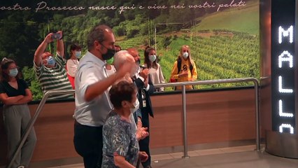 "J'ai failli tuer ces enfants" : les retrouvailles du GI et des survivants italiens, 77 ans après