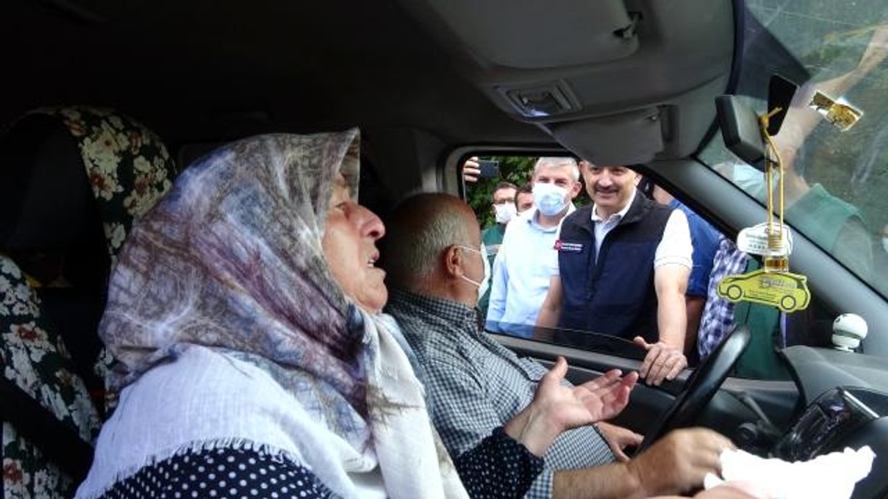 Son dakika haberi: Tarım ve Orman Bakanı Pakdemirli, sel bölgesi Bozkurt'ta incelemelerde bulundu