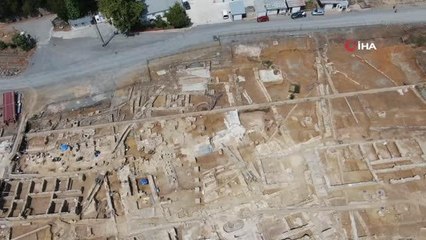 Haydarpaşa Garı çevresindeki kazılarda tarihi yapılar gün yüzüne çıkmaya devam ediyor