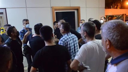 Mersin'de yaşamını yitiren Kovid-19 hastasının yakınları 3 sağlık çalışanını darbetti