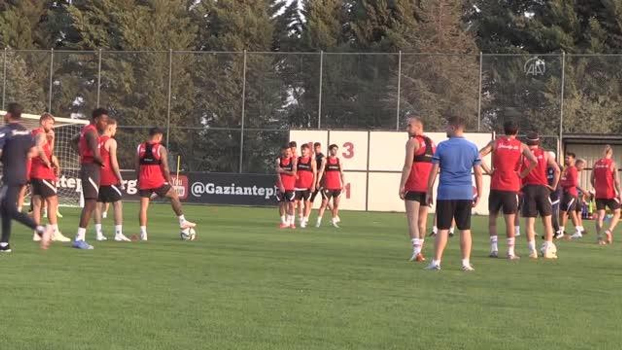 Son dakika haberi: GAZİANTEP - Gaziantep Teknik Direktörü Erol Bulut: "Kazanmak için Malatya'ya gideceğiz"