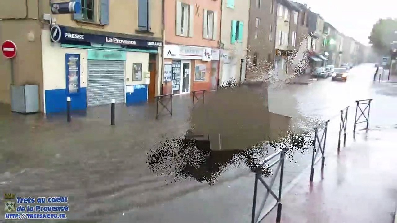 Trets sous un énorme déluge et inondé 24 aout 2021