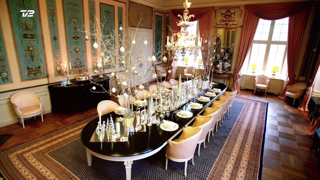 TV-SPOT | Jul på godset (1:2) | Mandag 20.30 på TV2 | 2017 | Kort Version | TV2 Danmark