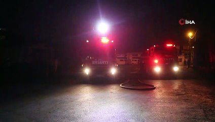 Lastik çöplüğünde çıkan yangın korkuttu