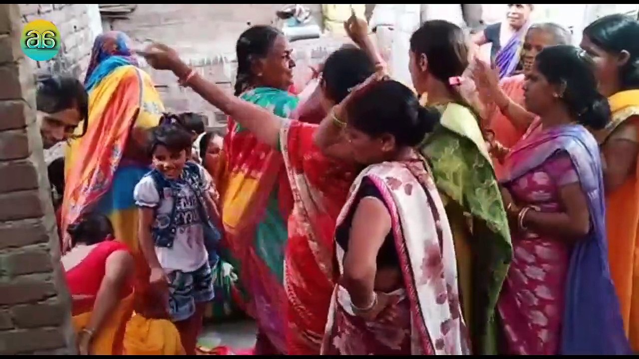 Amazing ladies dance/ mast funny dance