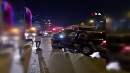 Beylikdüzü E-5'te feci kaza: Genç kız hayatını kaybetti