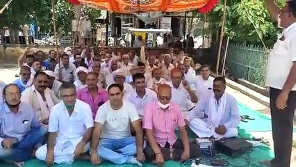 रोडवेजकर्मियों ने पेंशनर्स के साथ धरना देकर जताया आक्रोश, प्रदेश में चक्का जाम की दी चेतावनी