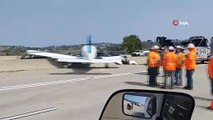 Küçük uçak otoyola acil iniş yaptı: 2 yaralı