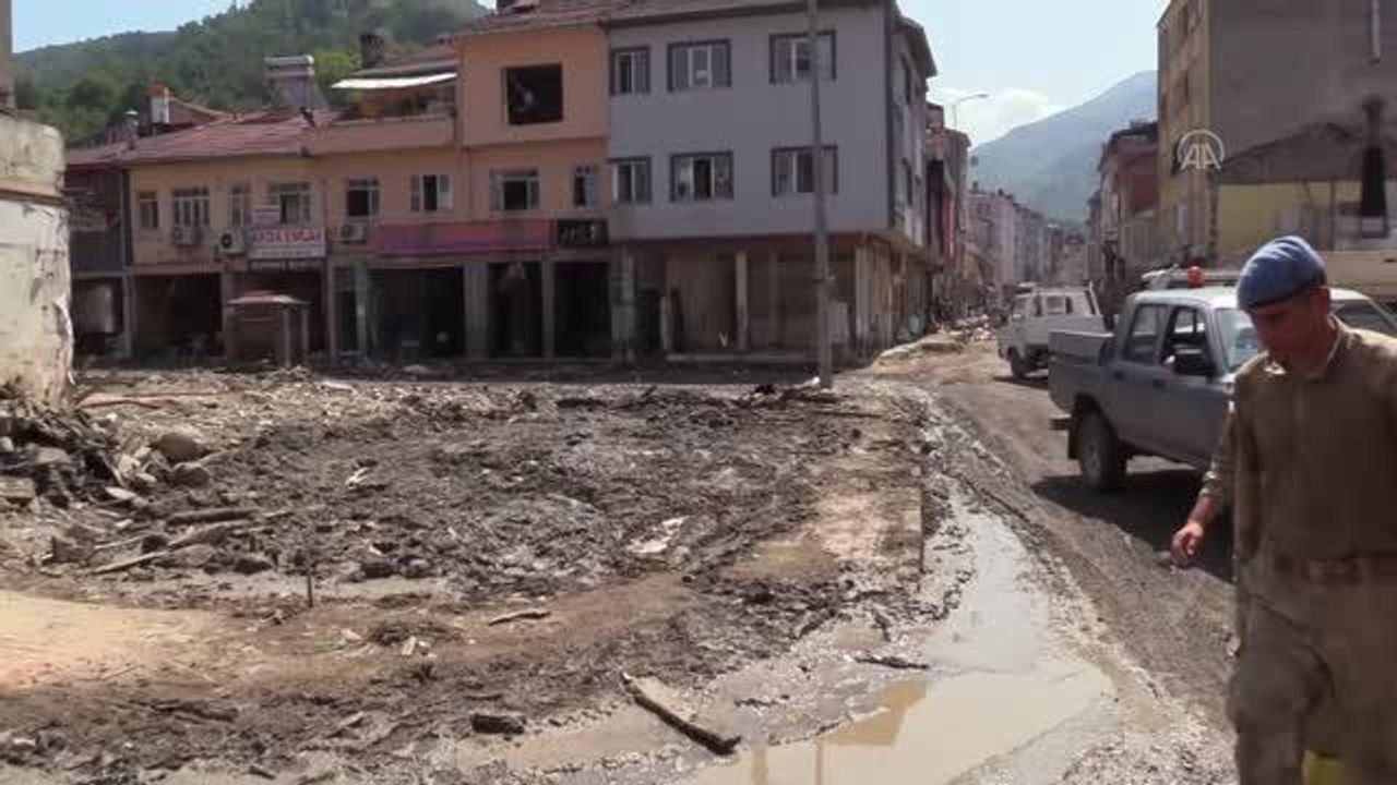 Son dakika haberi: KASTAMONU - Selde iki çocuk annesi kızını yitiren Aysel Durmuş yaşadıklarını anlattı
