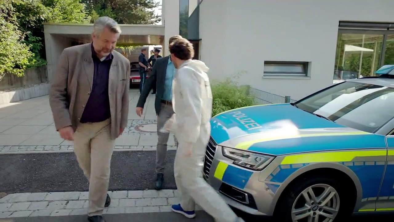Die Rosenheim-Cops (428) Staffel 18 Folge 24 - Abgerechnet wird zum Schluss