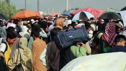 Las evacuaciones continúan a contrarreloj mientras Occidente busca consenso