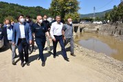 Bakan Karaismailoğlu, Bartın'da sel bölgesinde incelemelerde bulundu