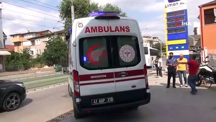 - Otomobile arkadan çarpan motosikletli kurye yaralandı