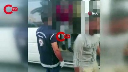 Bir minibüste 21 kaçak göçmen yakalandı