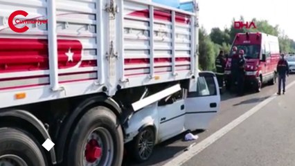 Otomobil, TIR'ın altına girdi: 2 ölü