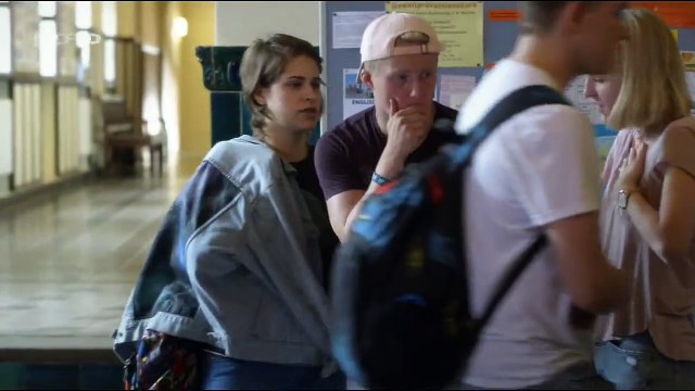 Notruf Hafenkante (298) Staffel 12 Folge 23 - Wölfe und Giraffen