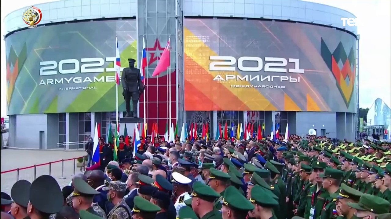 الفريق أول محمد زكى يعود إلى أرض الوطن بعد زيارته الرسمية إلى جمهورية روسيا الإتحادية