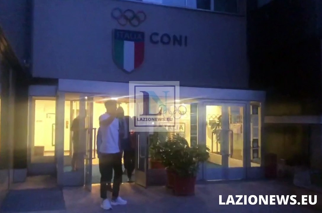 Joaquin Correa accolto dai tifosi a Milano