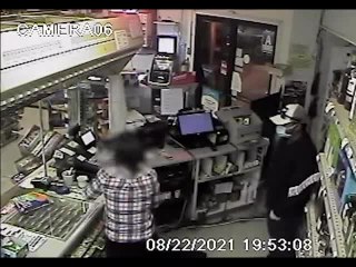County Line Market robbery in Delano caught on video