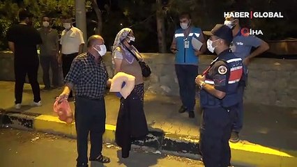 Riskli gruptaki yaşlı çift otobüste yakalandı: Ne olur bizi bırakın