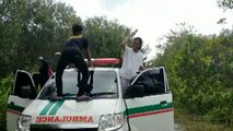 Viral Berjoget di Atas Ambulans, Sekelompok Mahasiswa Minta Maaf