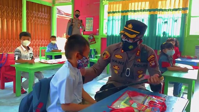 Dukung Tumbuh Kembang Anak, Kapolres Ketapang Kunjungi Posyandu & TK Yayasan Bhayangkari